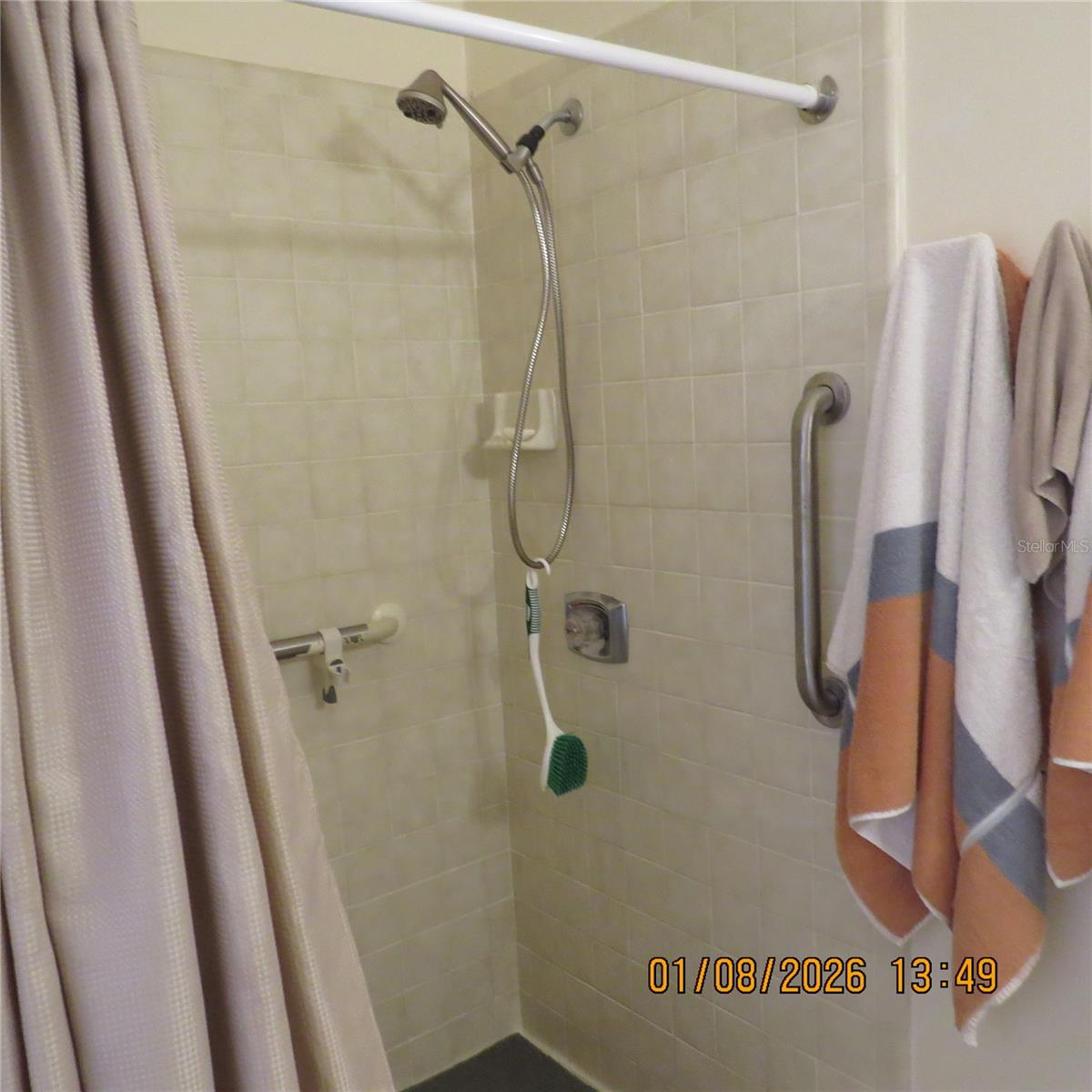 VINTAGE VIEW - Residential