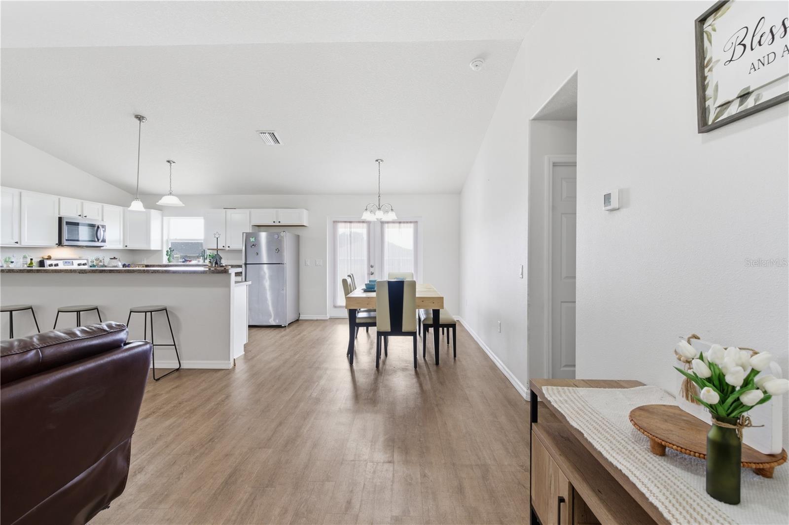 001052 - INVERNESS VILLAGE UNIT 4 - Residential