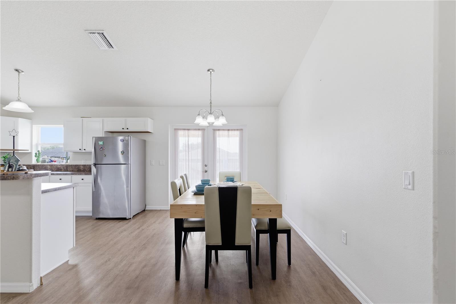 001052 - INVERNESS VILLAGE UNIT 4 - Residential