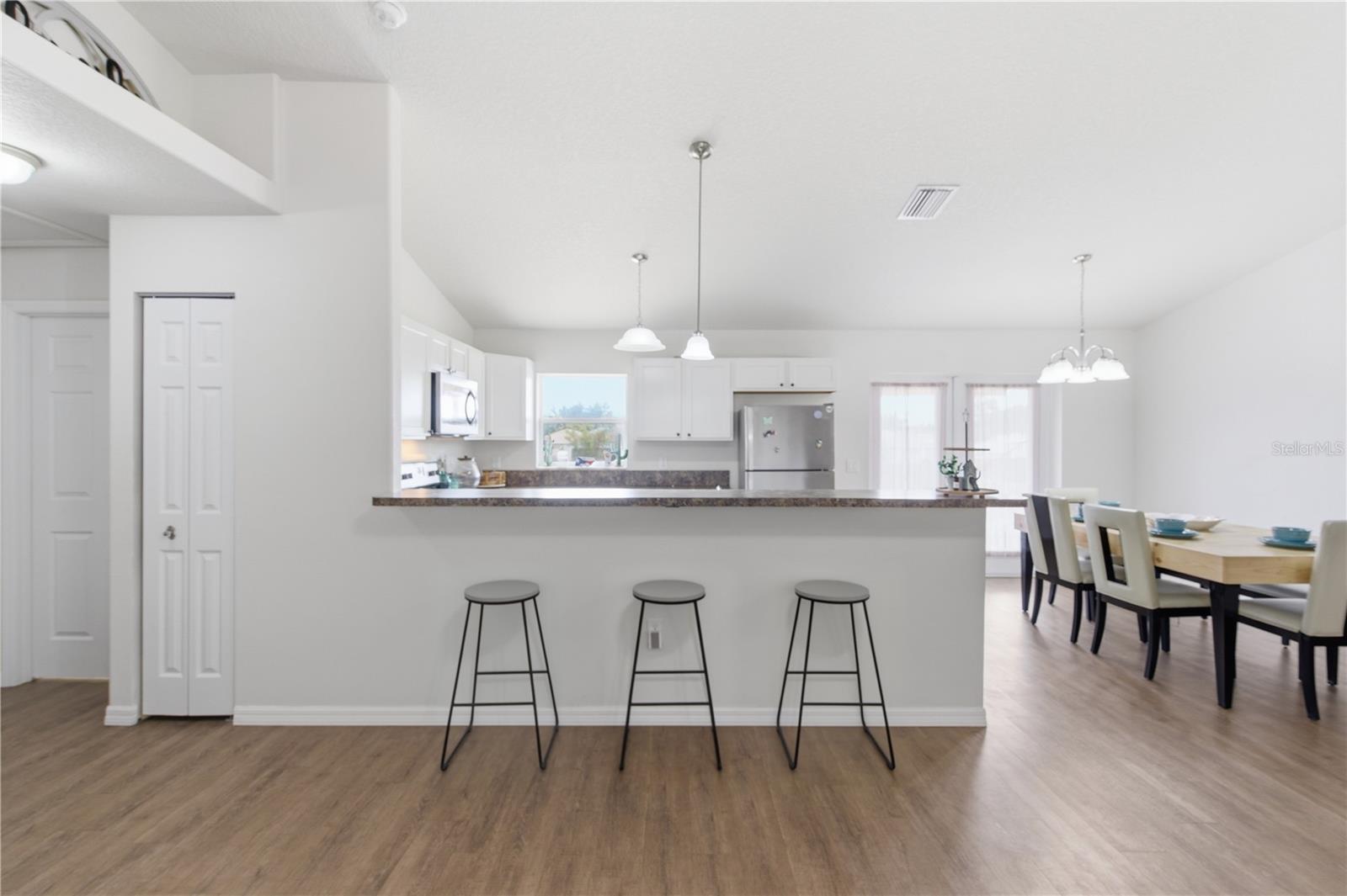 001052 - INVERNESS VILLAGE UNIT 4 - Residential
