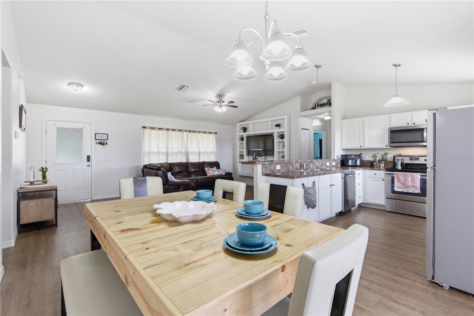 001052 - INVERNESS VILLAGE UNIT 4 - Residential