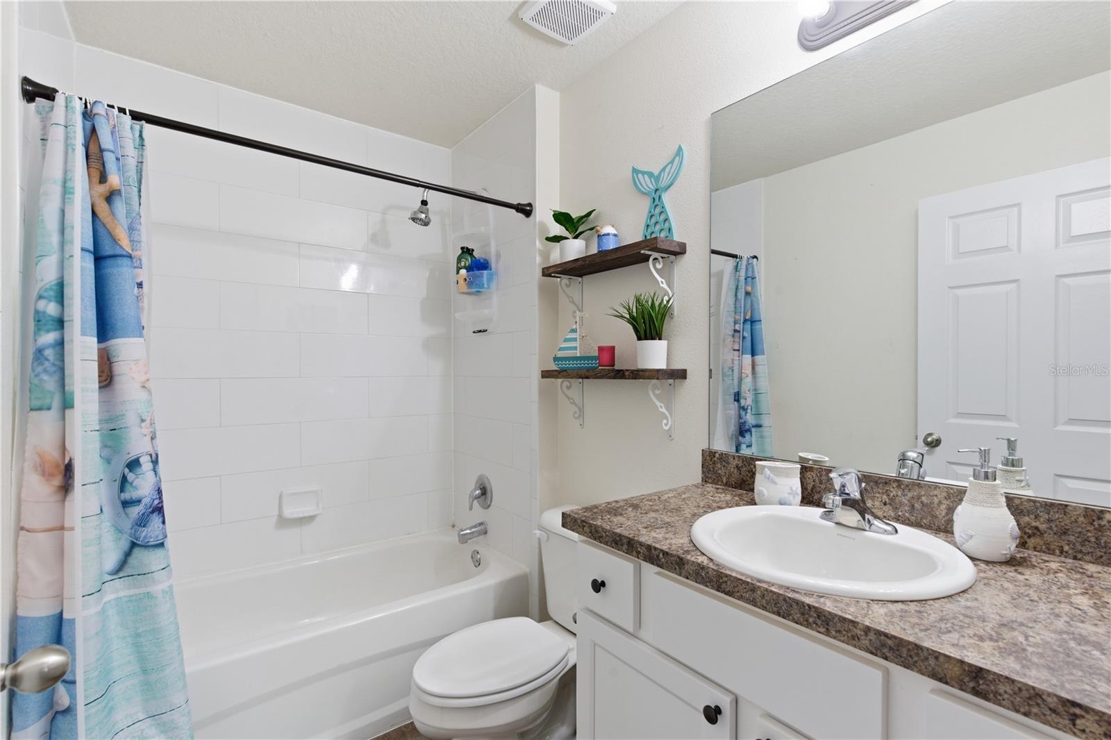 001052 - INVERNESS VILLAGE UNIT 4 - Residential