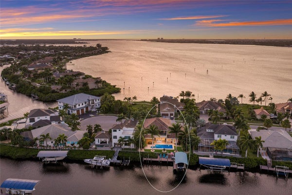 613 REGATTA WAY, BRADENTON, FL 34208 - Image ea99db21dd46b66f1b8731103f2f262b/1639636560