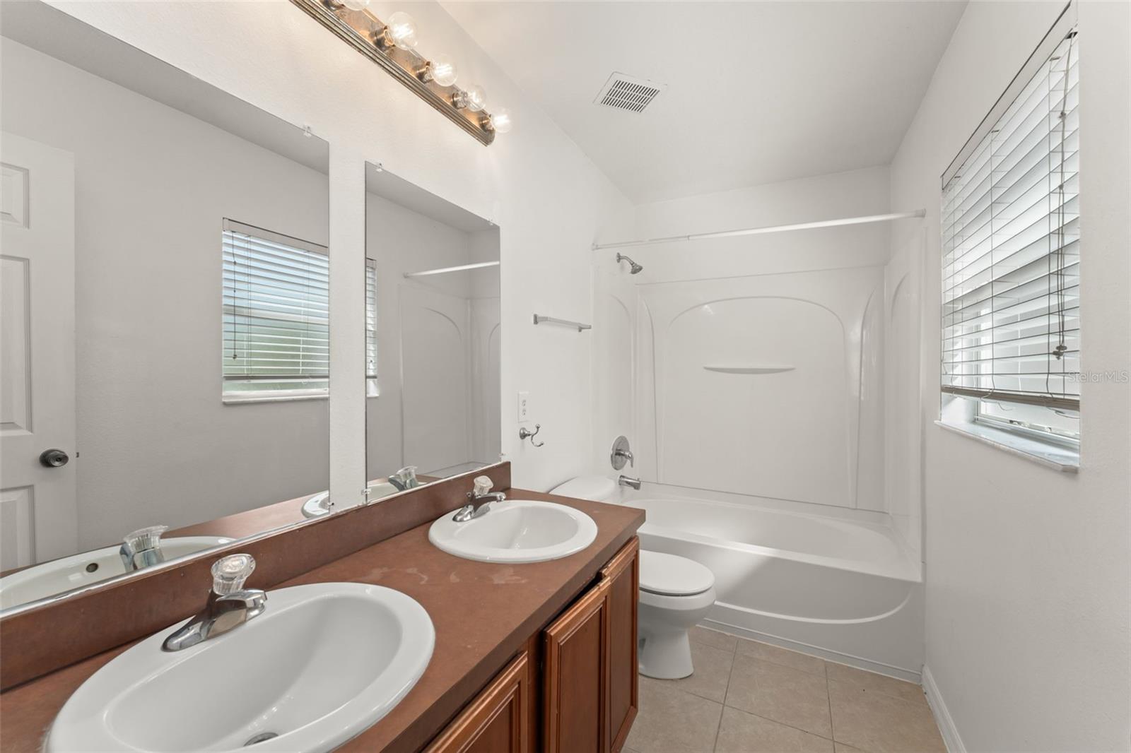 WATERFORD TRLS PH 2 EAST VILLAGE - Residential