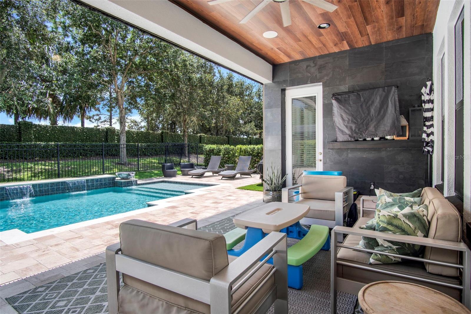 WATERSIDE/JOHNS LAKE PH 1 - Residential