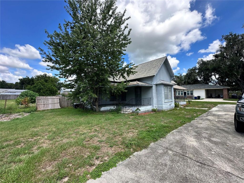 Photo of 1007 S Jackson Avenue, Bartow, FL 33830 (MLS # P4938893)