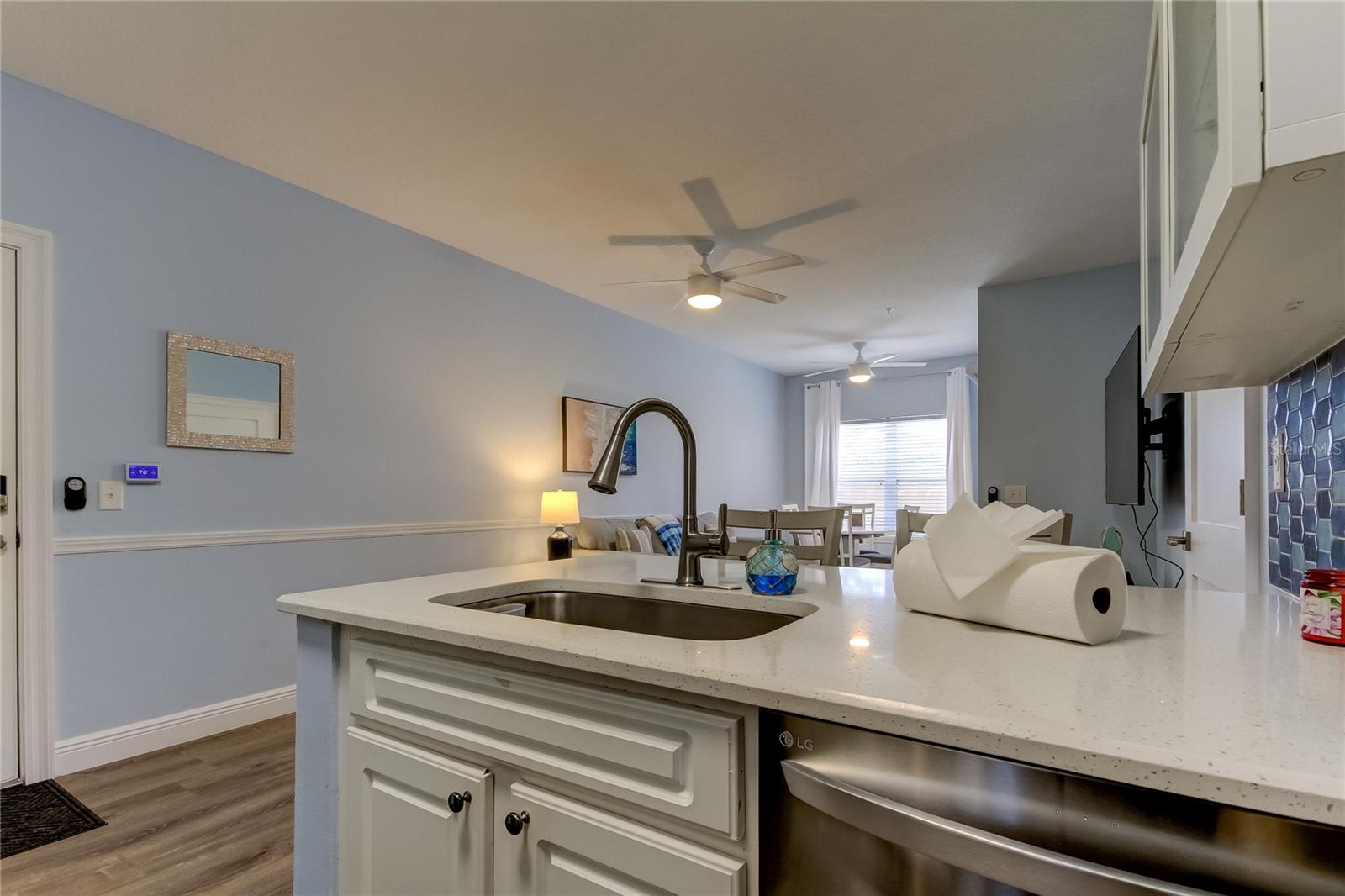 BEACHWAY CONDOS - Residential
