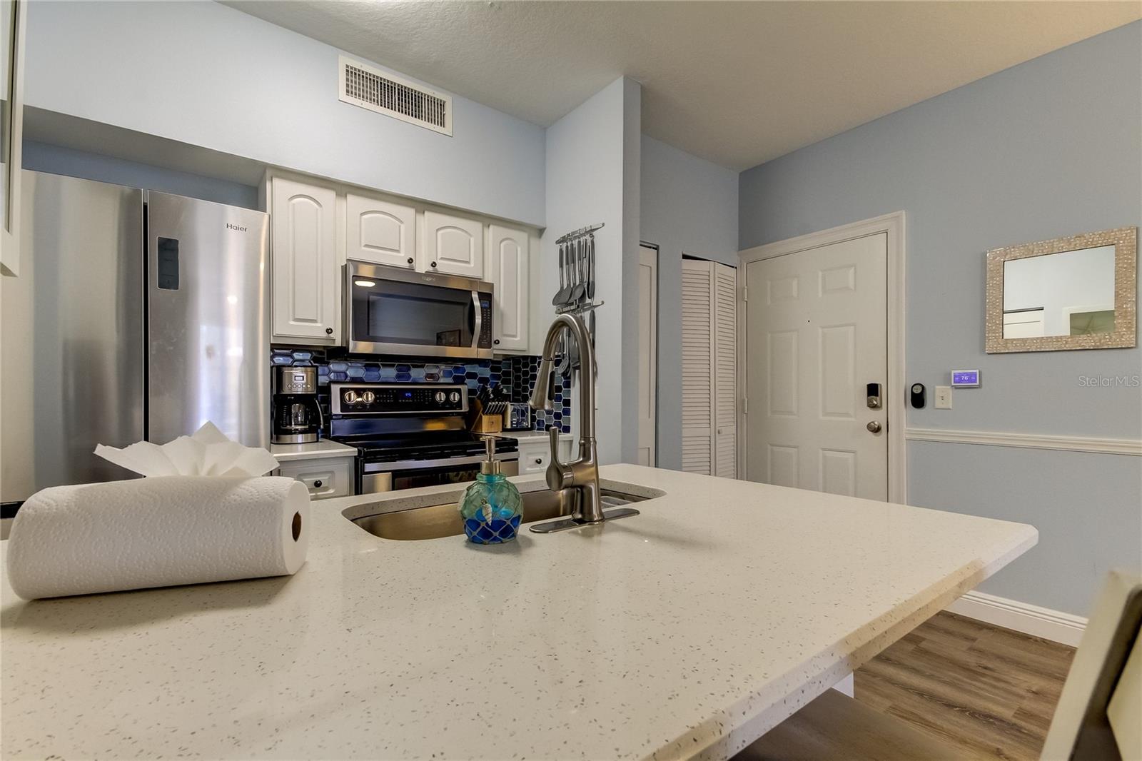 BEACHWAY CONDOS - Residential