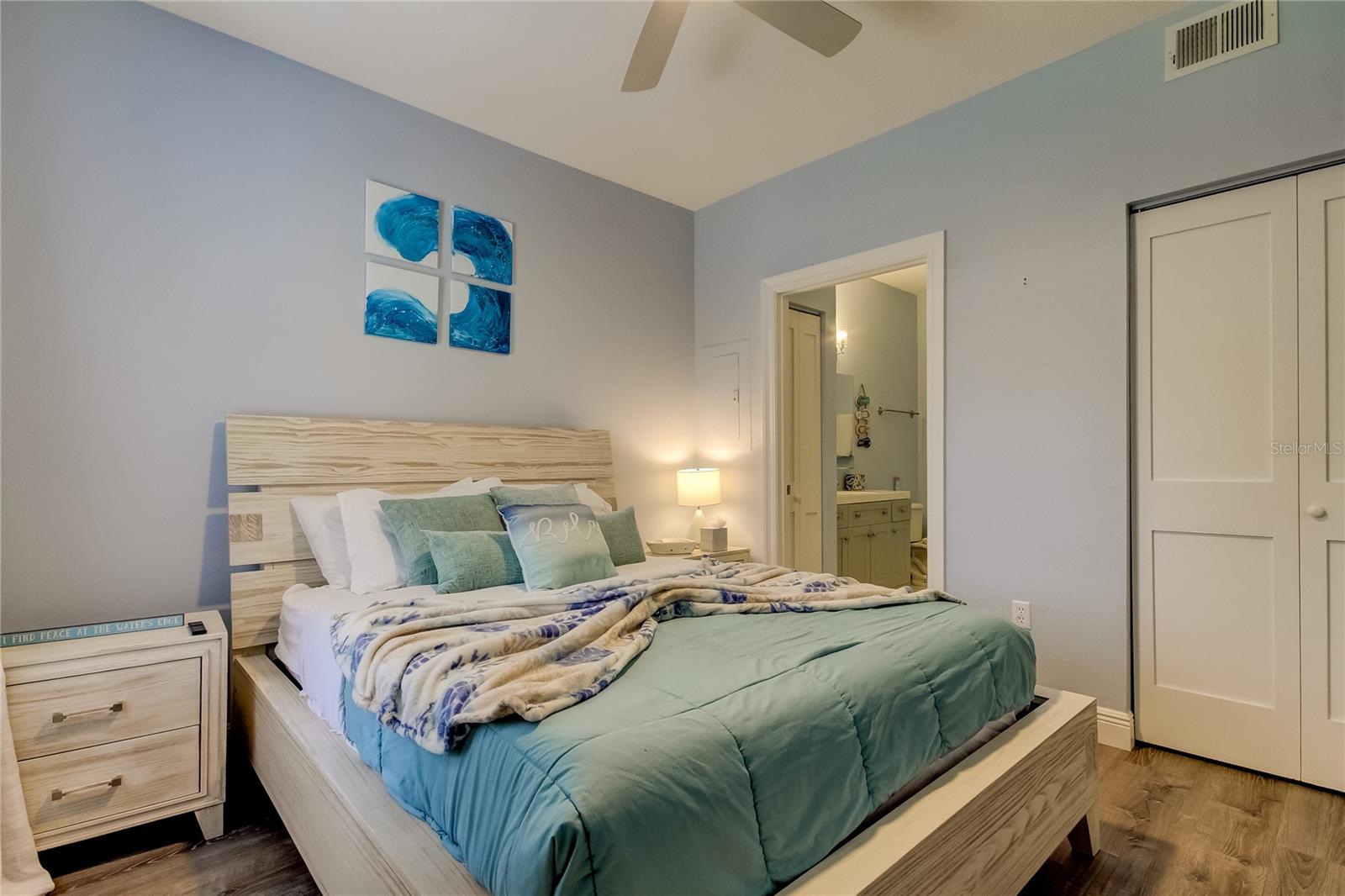 BEACHWAY CONDOS - Residential