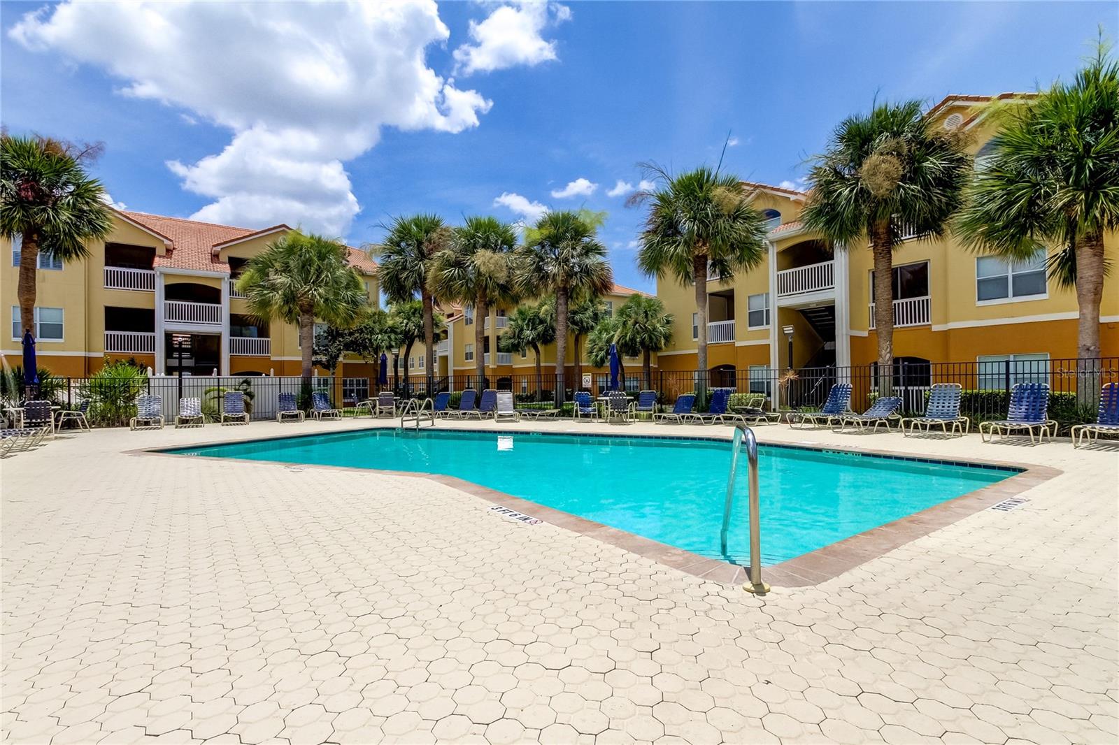 BEACHWAY CONDOS - Residential