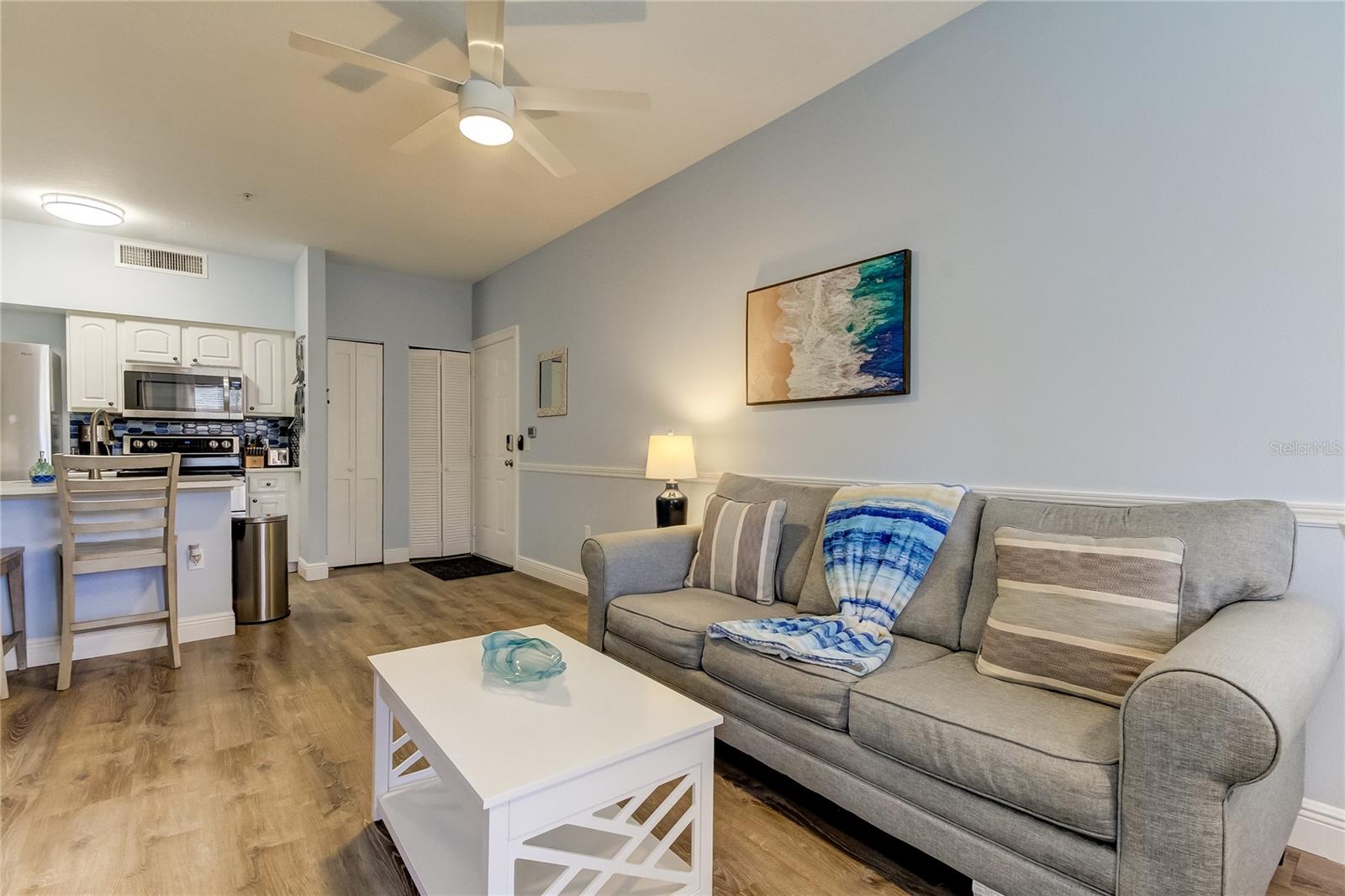 BEACHWAY CONDOS - Residential