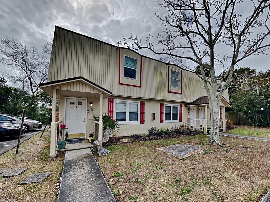 SPECIAL!! $600 OFF THE 1ST MO RENT - terms apply 
Discover your new home at this charming 2 bedroom, 1 bathroom townhome nestled in the desirable Holly Hill neighborhood. Recently refreshed with a fresh coat of paint, this lovely unit boasts a perfect blend of tile and carpet flooring throughout, offering style and comfort to its residents.

Step into the kitchen, which features a refrigerator, range and eat in kitchen area.

Both well-sized bedrooms are thoughtfully situated upstairs, providing privacy and easy access to the neatly maintained bathroom.

*pets under 30lbs

Relax or entertain in the spacious fenced-in backyard, offering ample space for outdoor activities and gatherings.

Fantastic location, walking distance to the River, close to everything, Public Transportation, Restaurants, Shopping and the World's Most Famous Beach is only moments away.

Resident Benefit Package: $49.00-month. Includes HVAC air filter delivery, Tenant Liability Insurance, Credit Reporting, Tenant Rewards Program, and much more! 
This property is eligible for deposit alternative coverage in lieu of a security deposit. For information and enrollment, please contact our leasing team and enjoy a deposit-free renting experience.