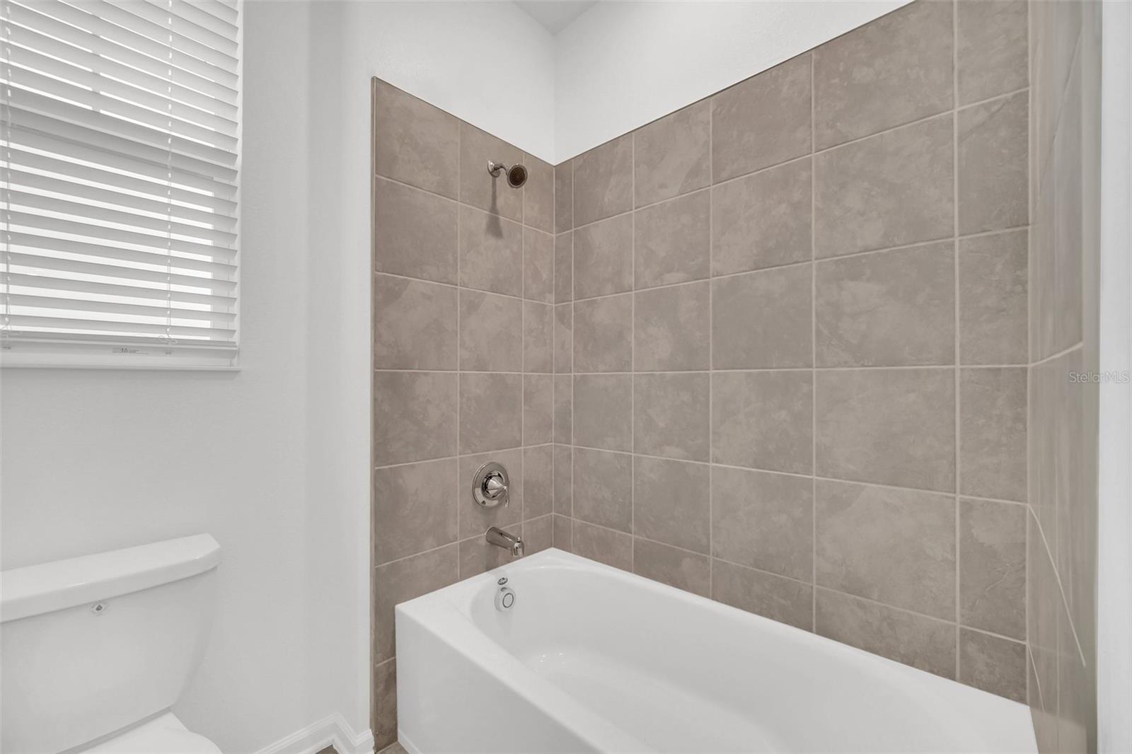 STOREY GROVE PH 5 - Residential Lease