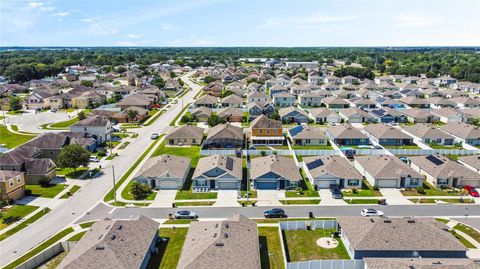 A home in AUBURNDALE