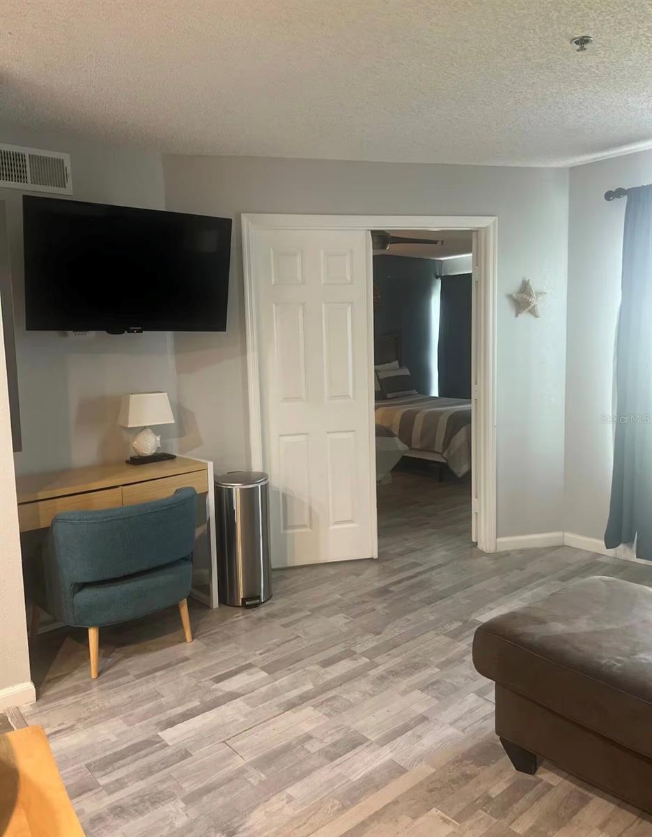 PARKWAY PALMS RESORT MAINGATE CONDO - Residential