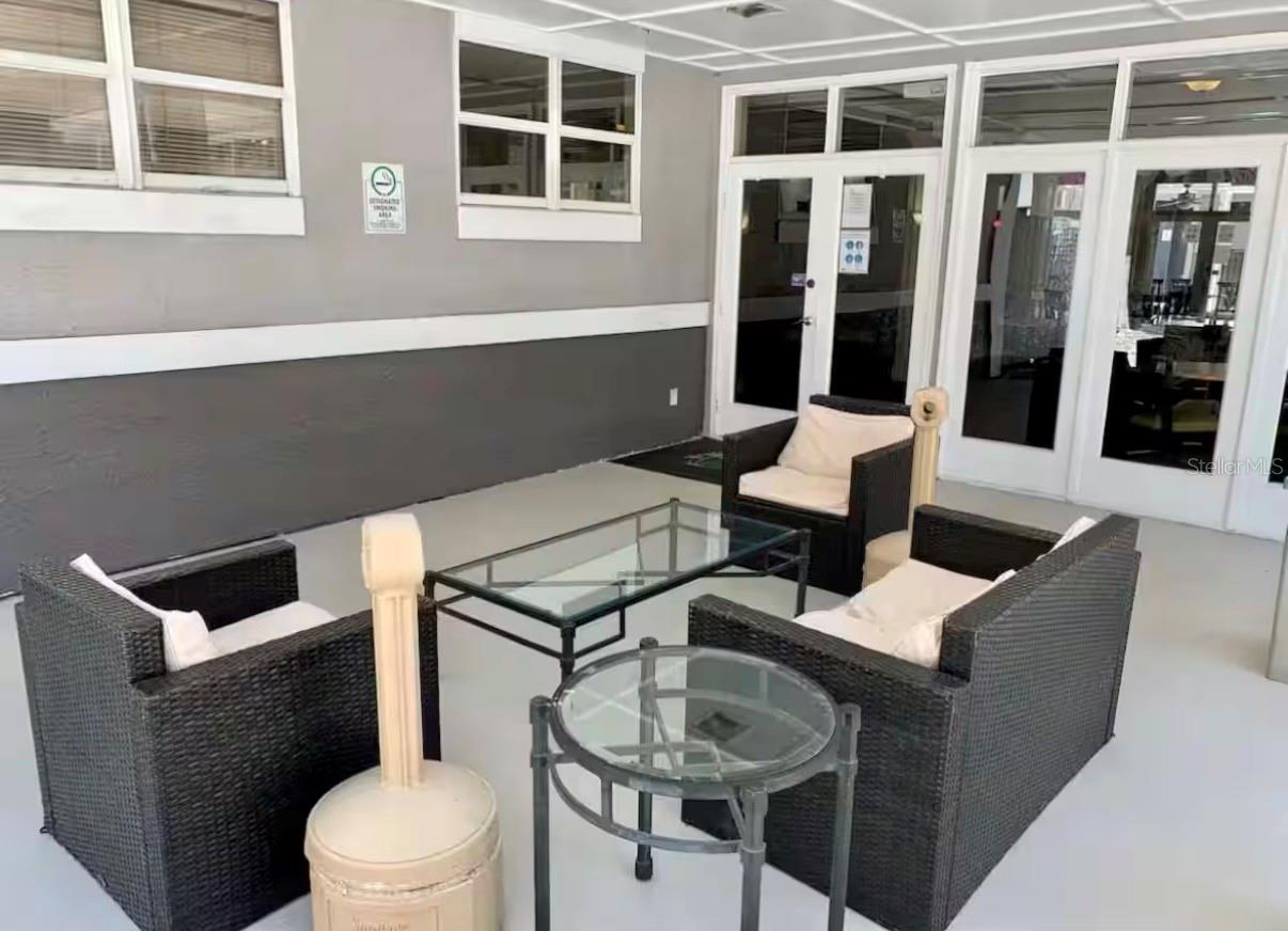 PARKWAY PALMS RESORT MAINGATE CONDO - Residential