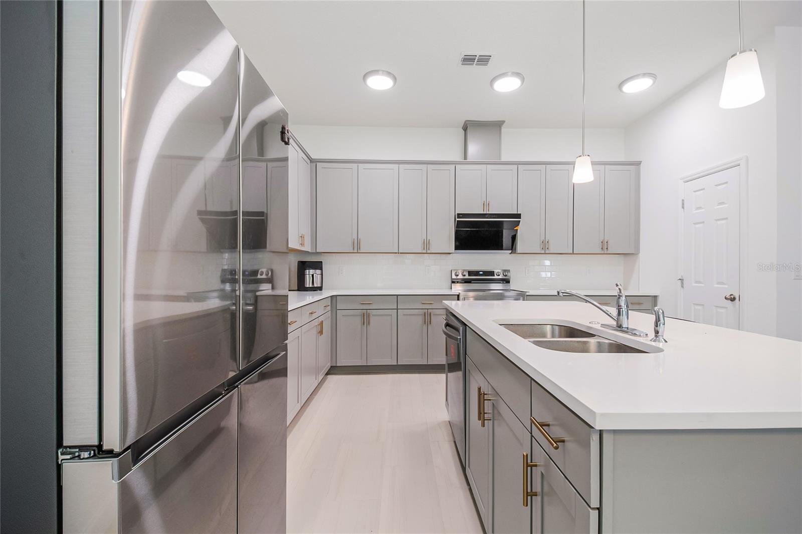 BLUE DIAMOND - Residential