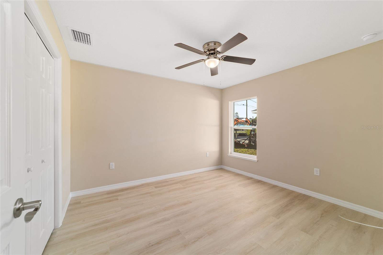 RAINBOW LAKES ESTATE - Residential