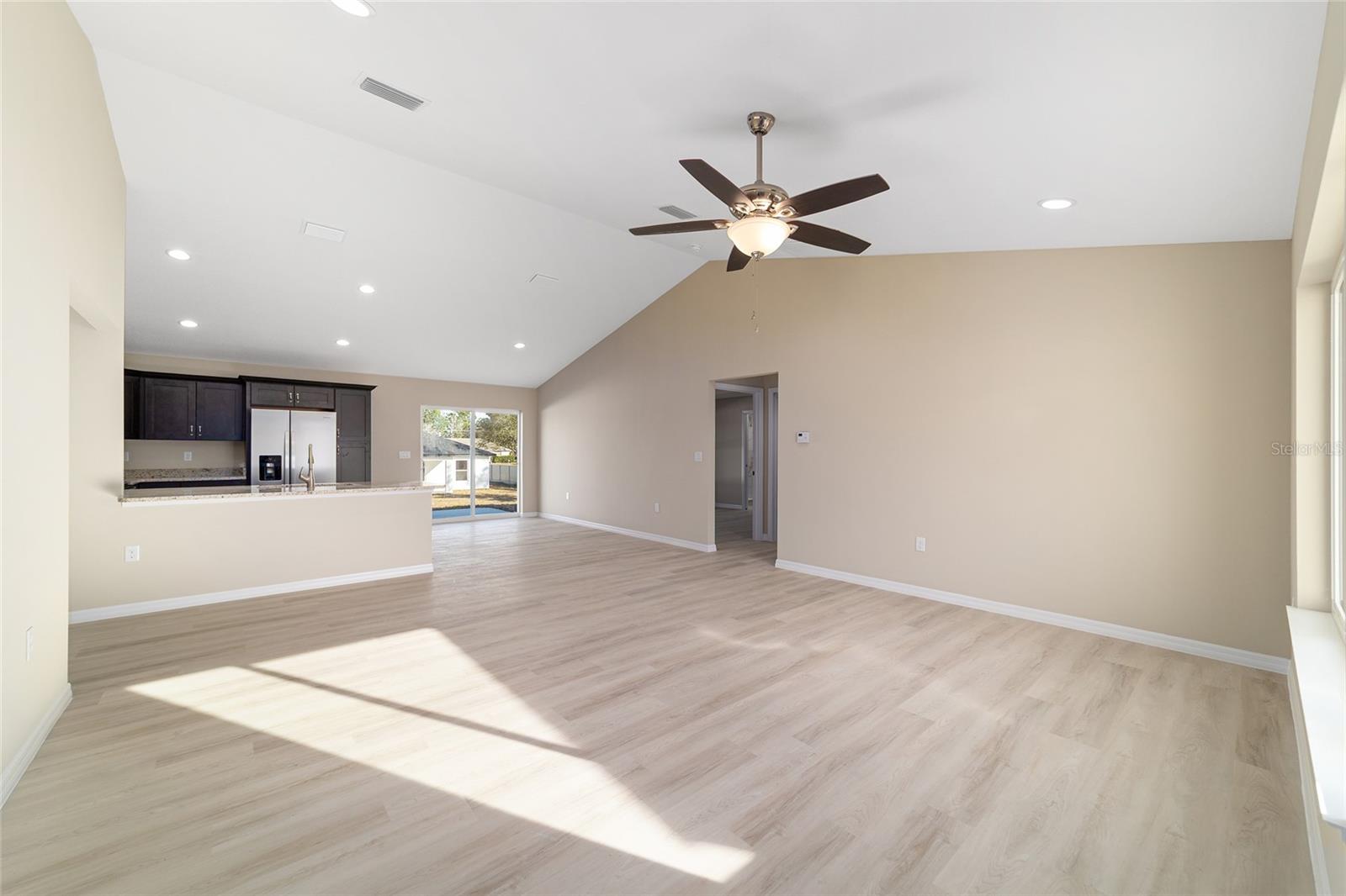 RAINBOW LAKES ESTATE - Residential