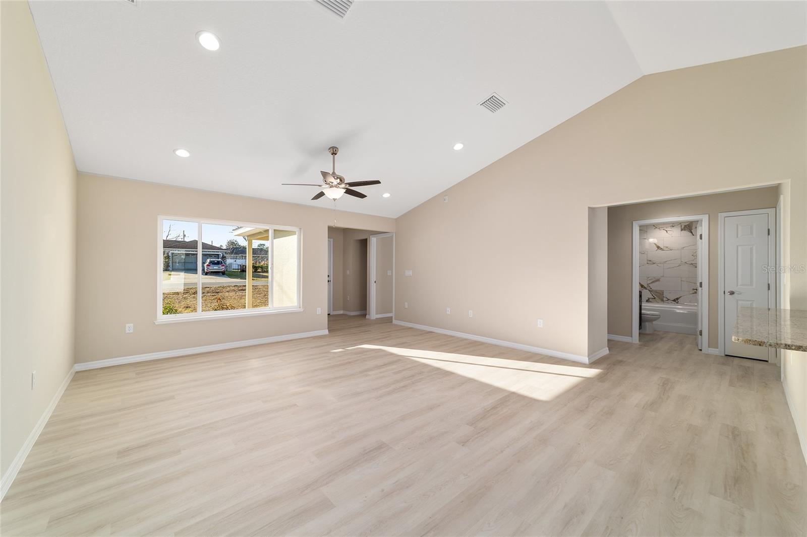 RAINBOW LAKES ESTATE - Residential