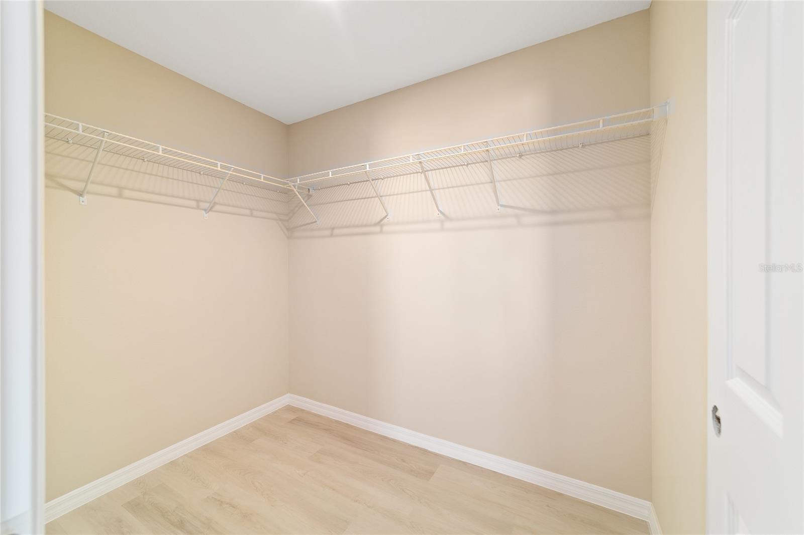 RAINBOW LAKES ESTATE - Residential