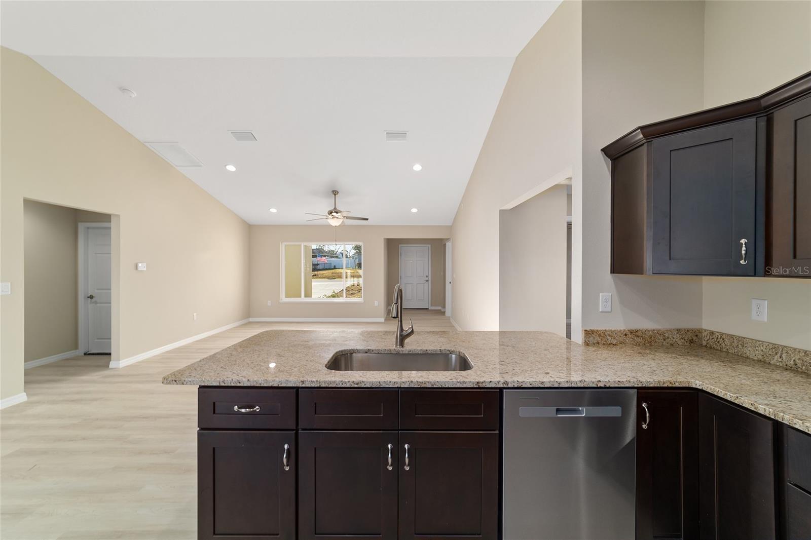 RAINBOW LAKES ESTATE - Residential