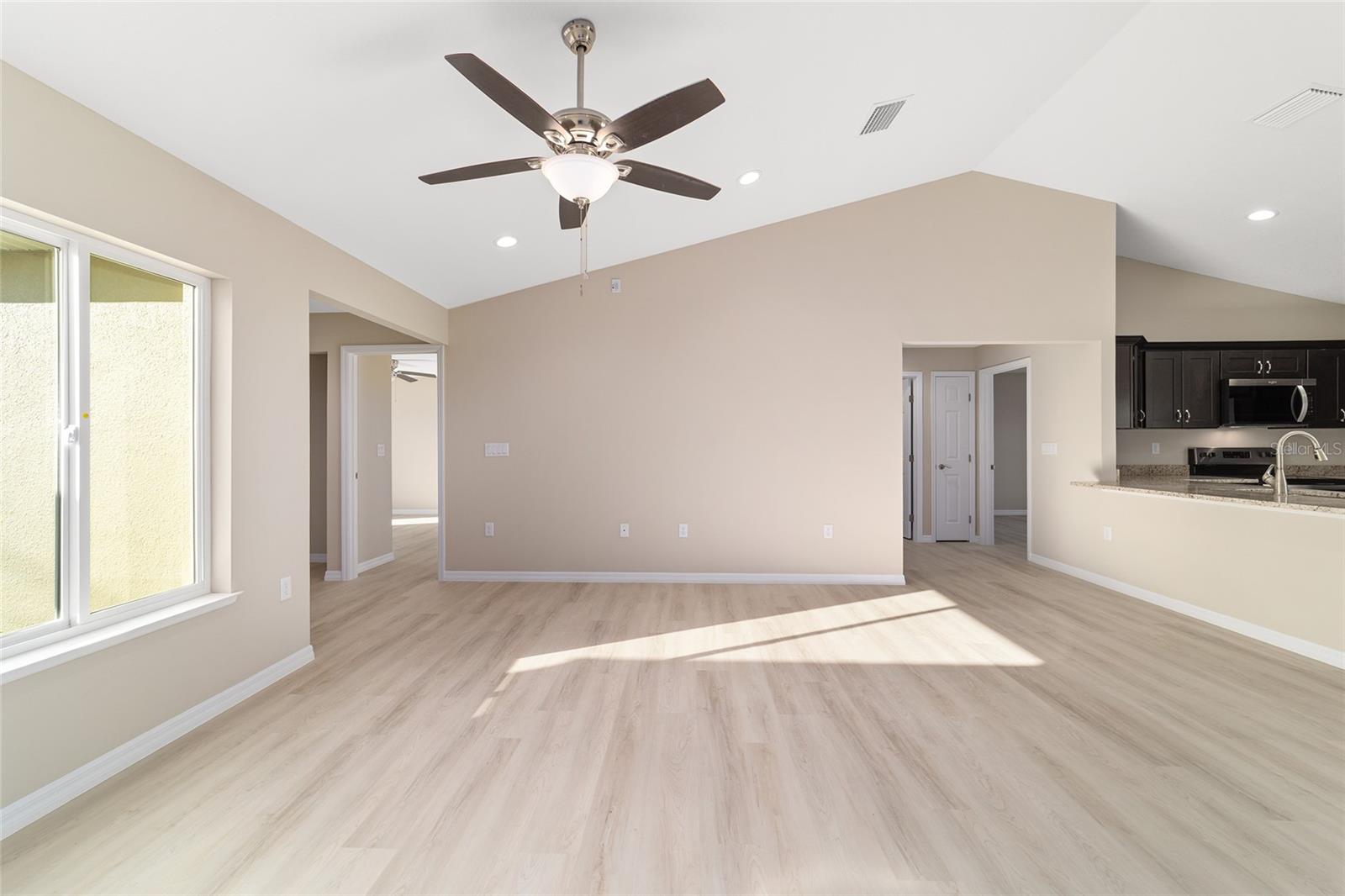 RAINBOW LAKES ESTATE - Residential