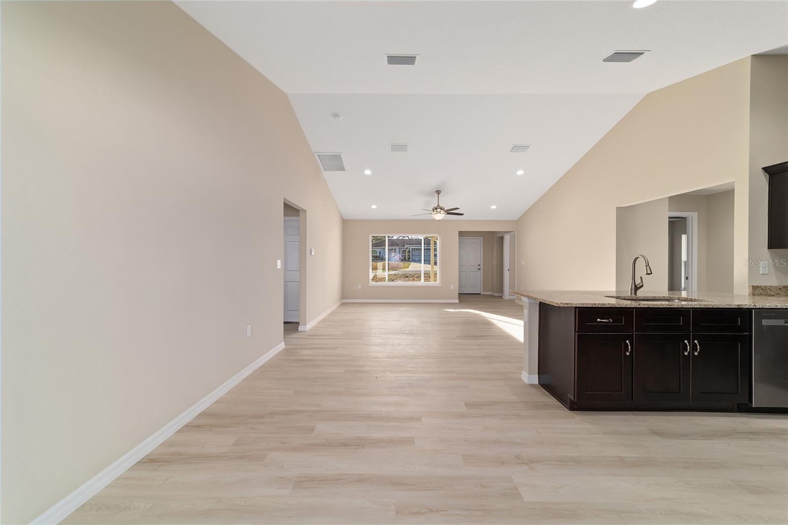 RAINBOW LAKES ESTATE - Residential