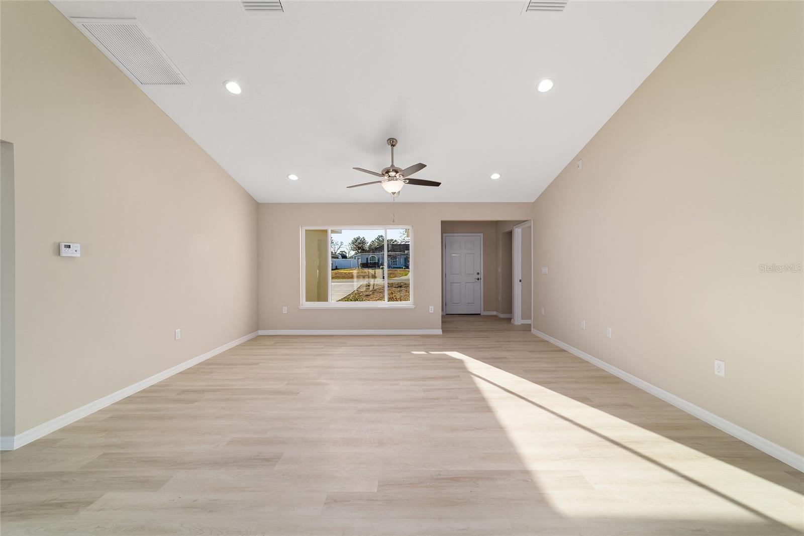 RAINBOW LAKES ESTATE - Residential