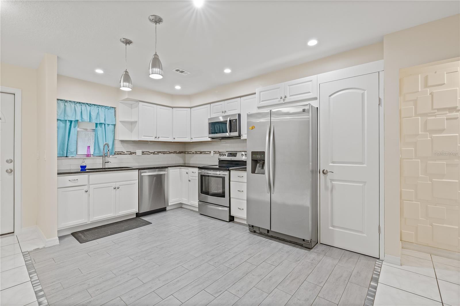 3368 RAMBLEWOOD PLACE 37-D-1