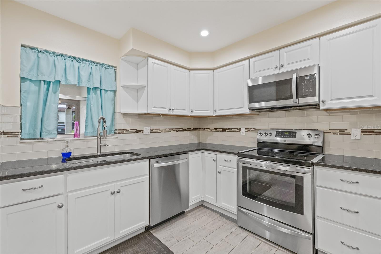 RAMBLEWOOD ACRES - Residential