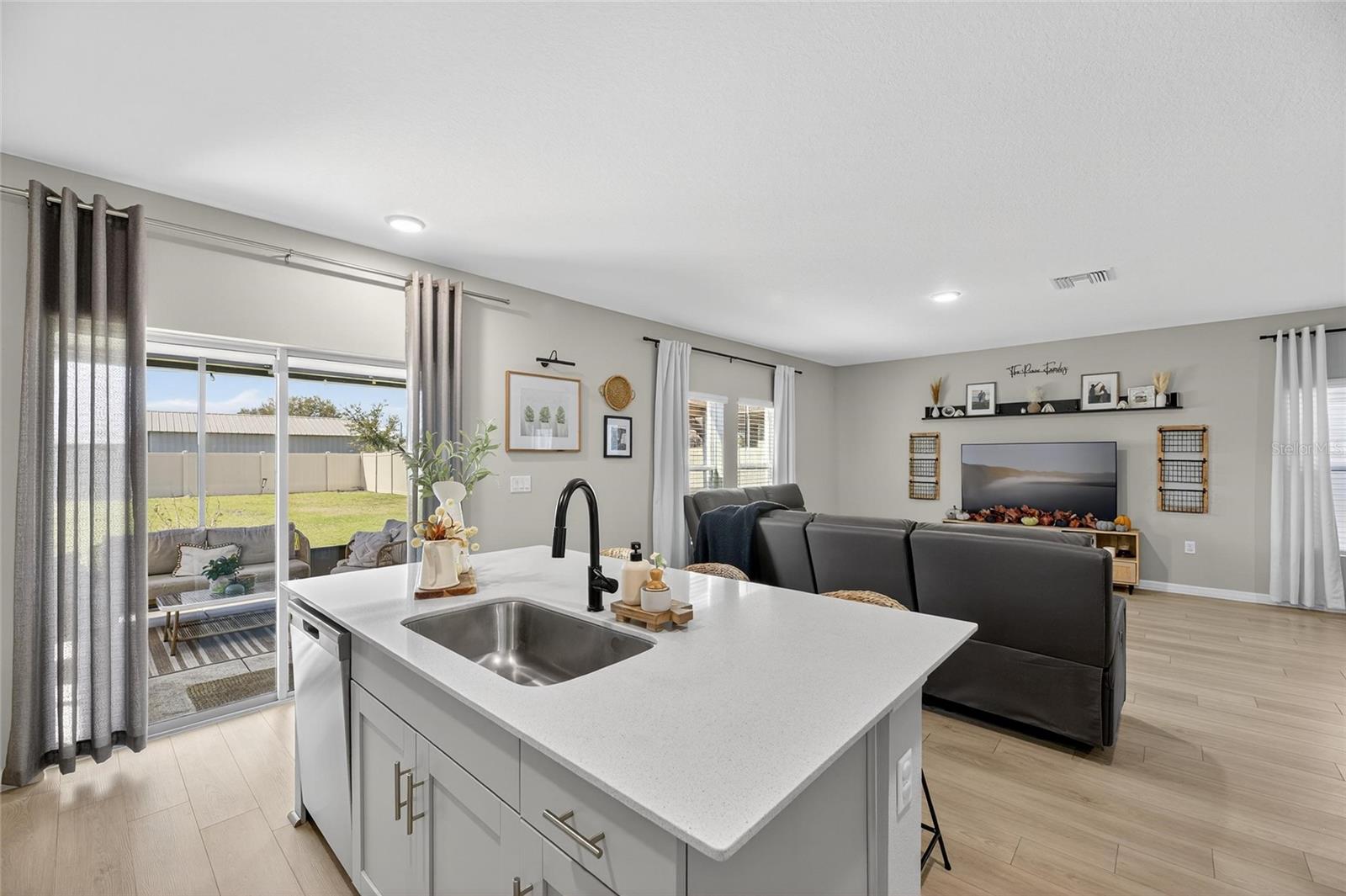 PASADENA POINT PH 1 - Residential