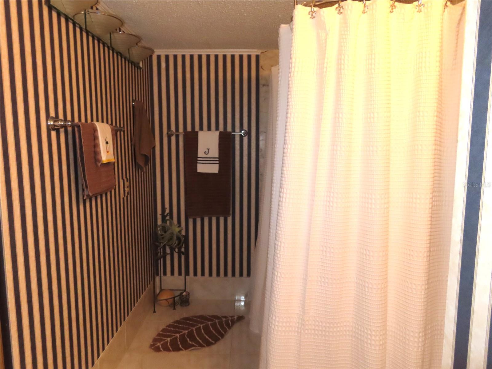 PENTHOUSE GREENS - Residential