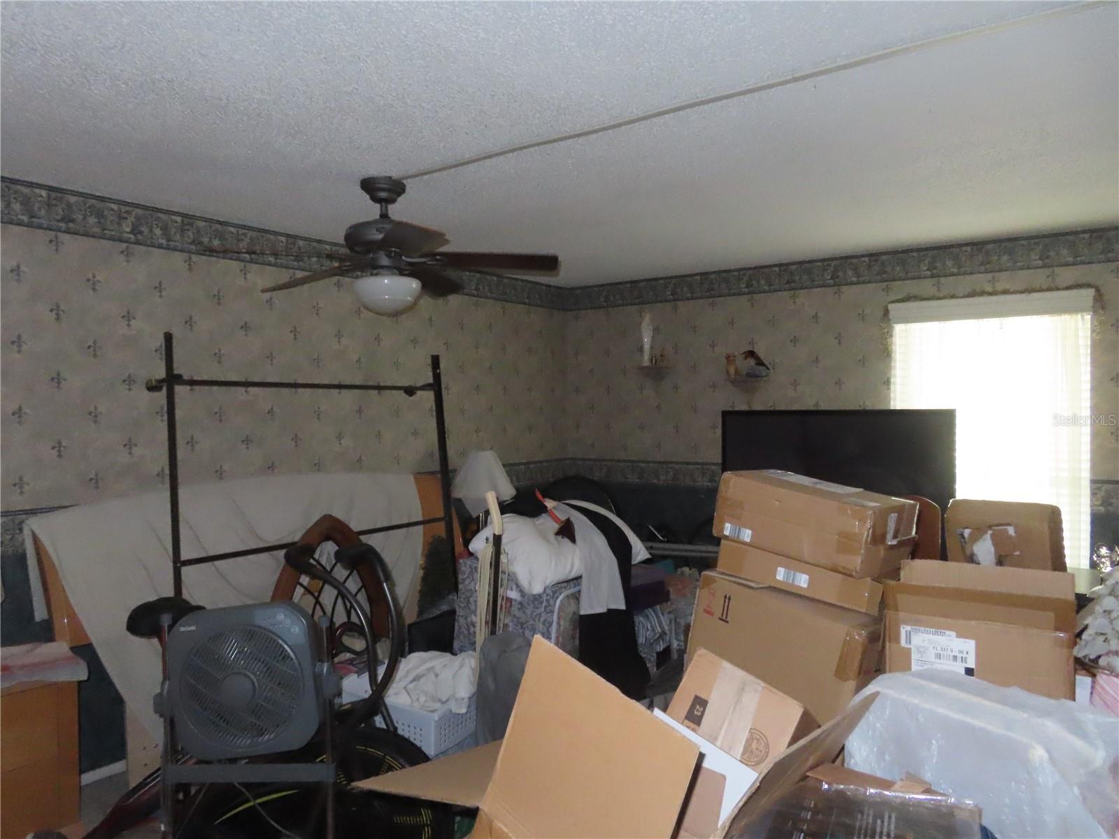 PENTHOUSE GREENS - Residential