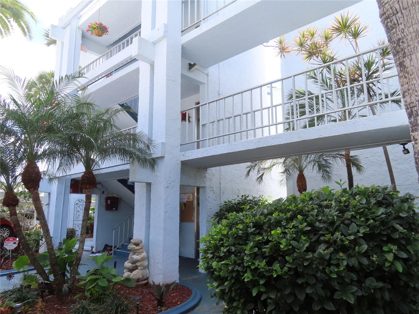 225 COUNTRY CLUB DRIVE C225