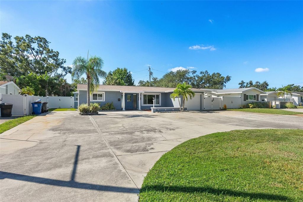 Photo of 6044 30th Avenue N, St Petersburg, FL 33710 (MLS # TB8433808)