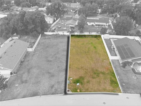 Photo of 309 Lisa Ann Court, Plant City, FL 33563 (MLS # TB8507444)
