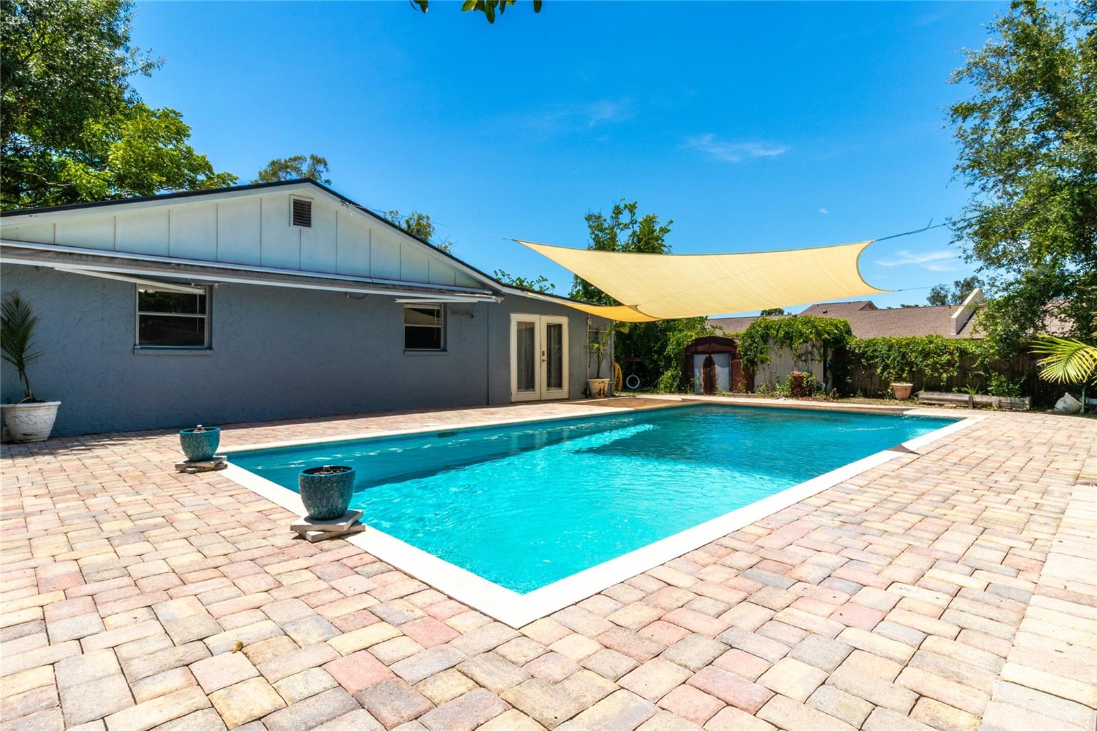 942 TARPON AVENUE