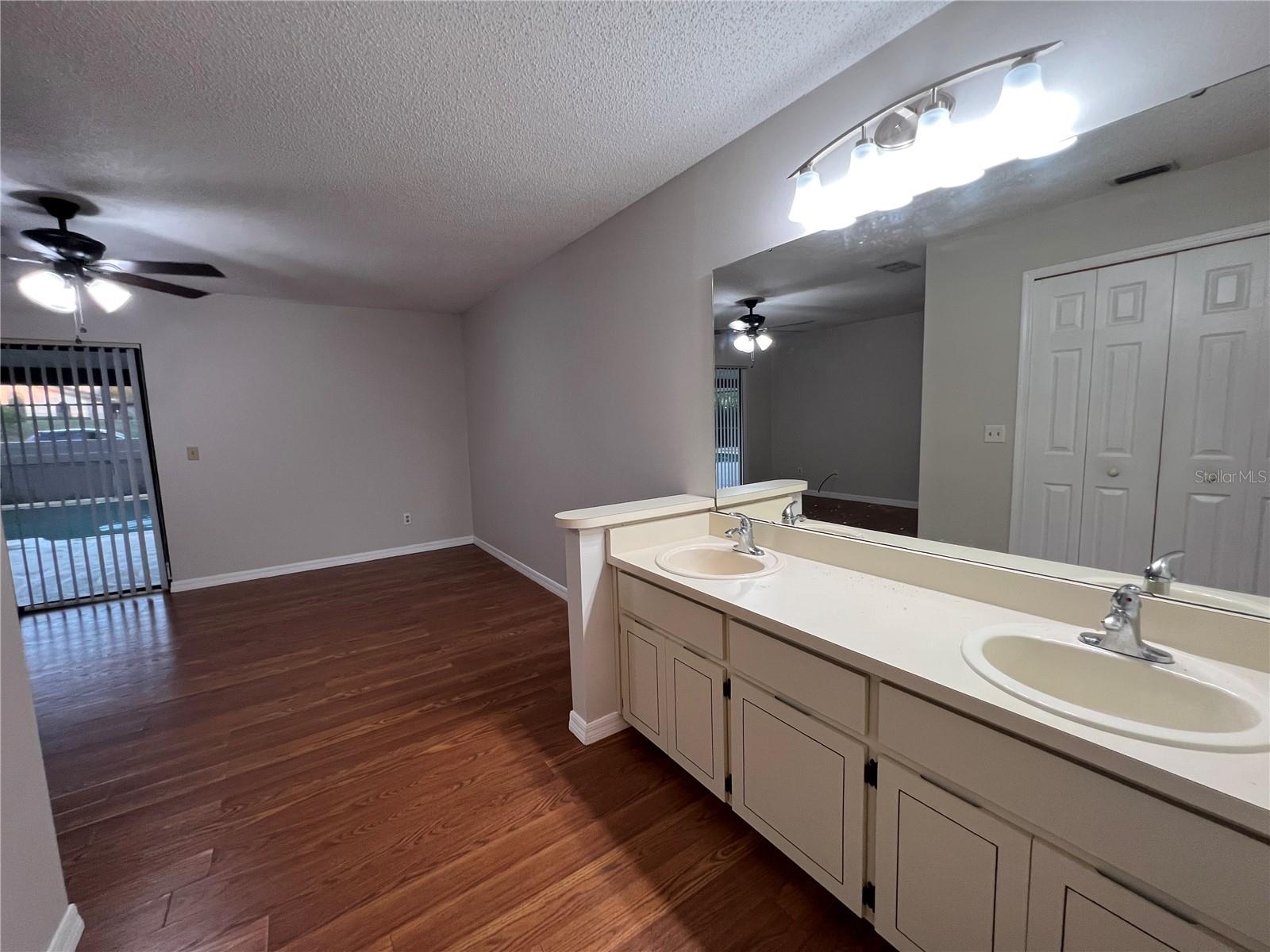 SILVER WOODS PH 05 - Residential