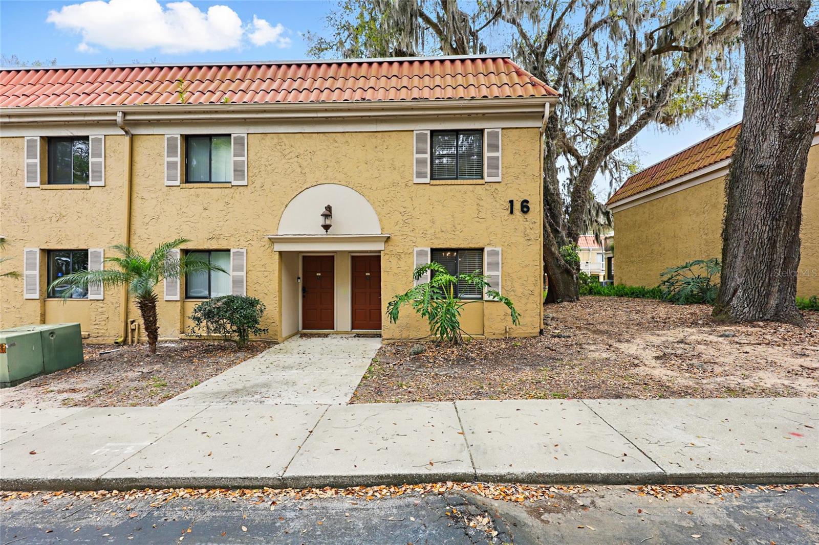 CARLTON AT OAK LANDING CONDO - Residential