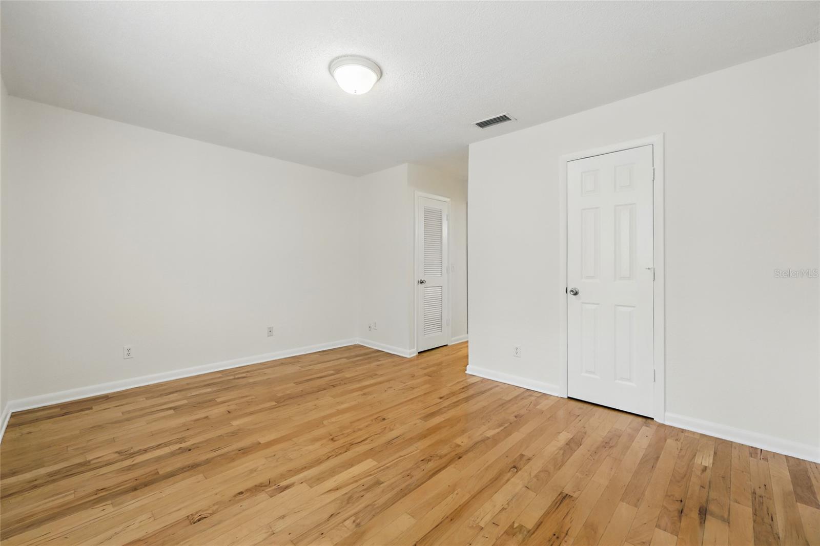 CARLTON AT OAK LANDING CONDO - Residential