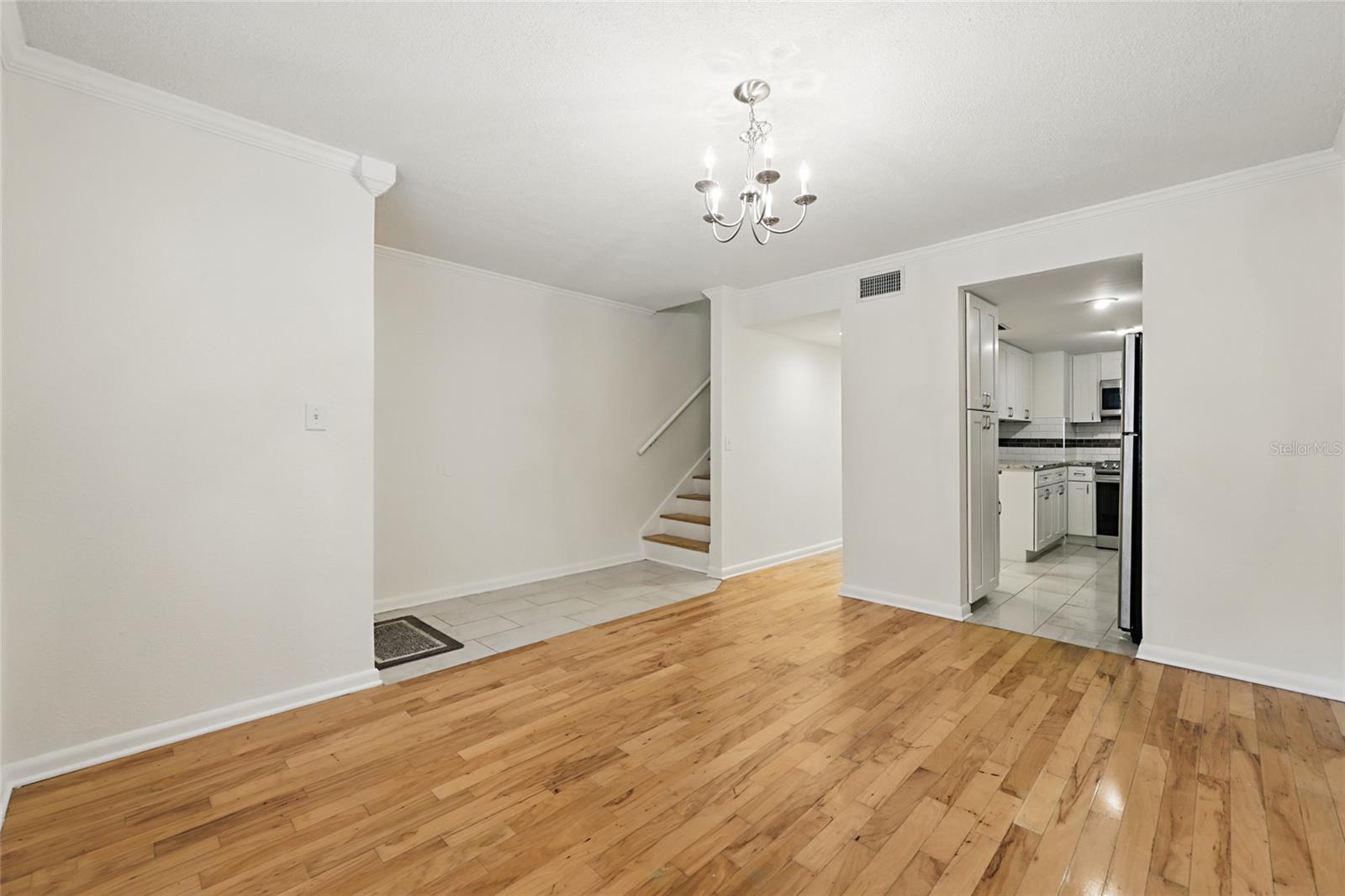 CARLTON AT OAK LANDING CONDO - Residential