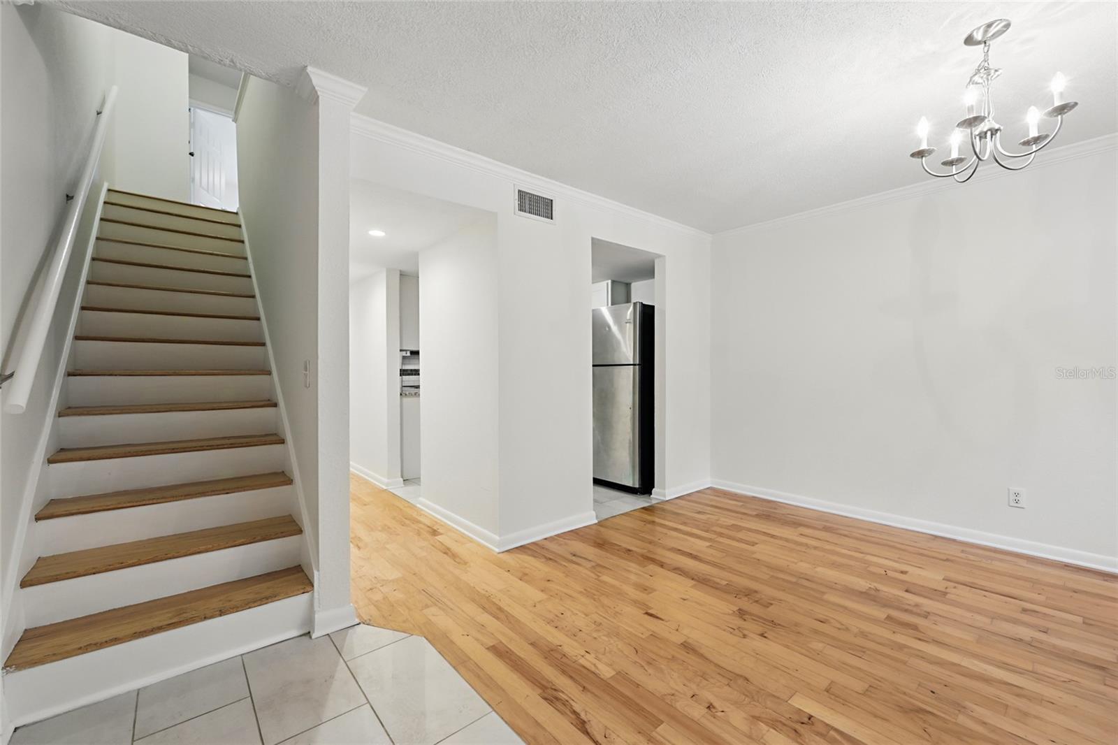 CARLTON AT OAK LANDING CONDO - Residential