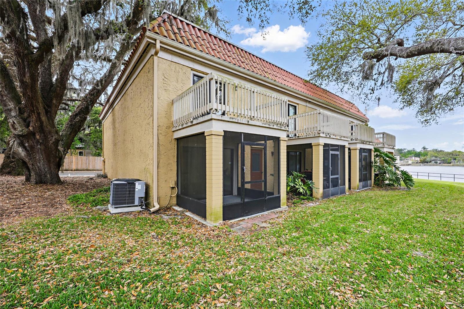 CARLTON AT OAK LANDING CONDO - Residential