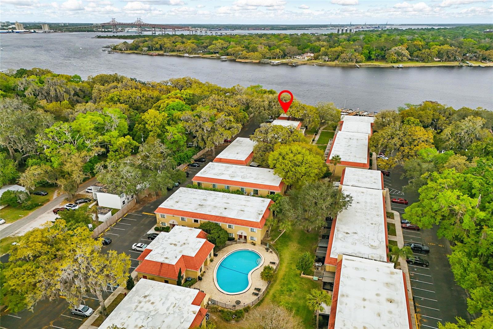 CARLTON AT OAK LANDING CONDO - Residential