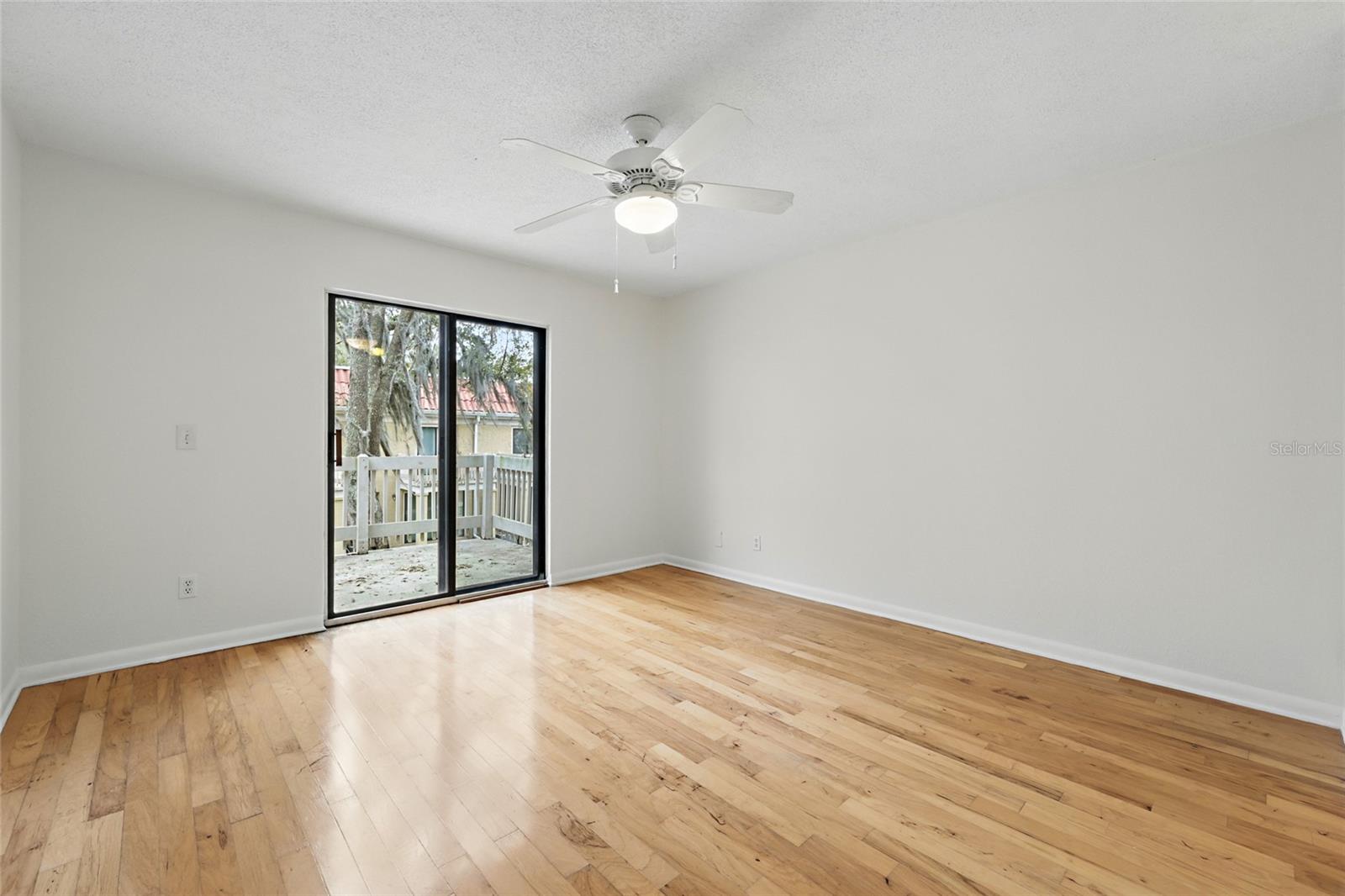 CARLTON AT OAK LANDING CONDO - Residential