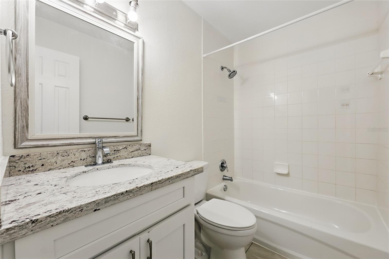 CARLTON AT OAK LANDING CONDO - Residential