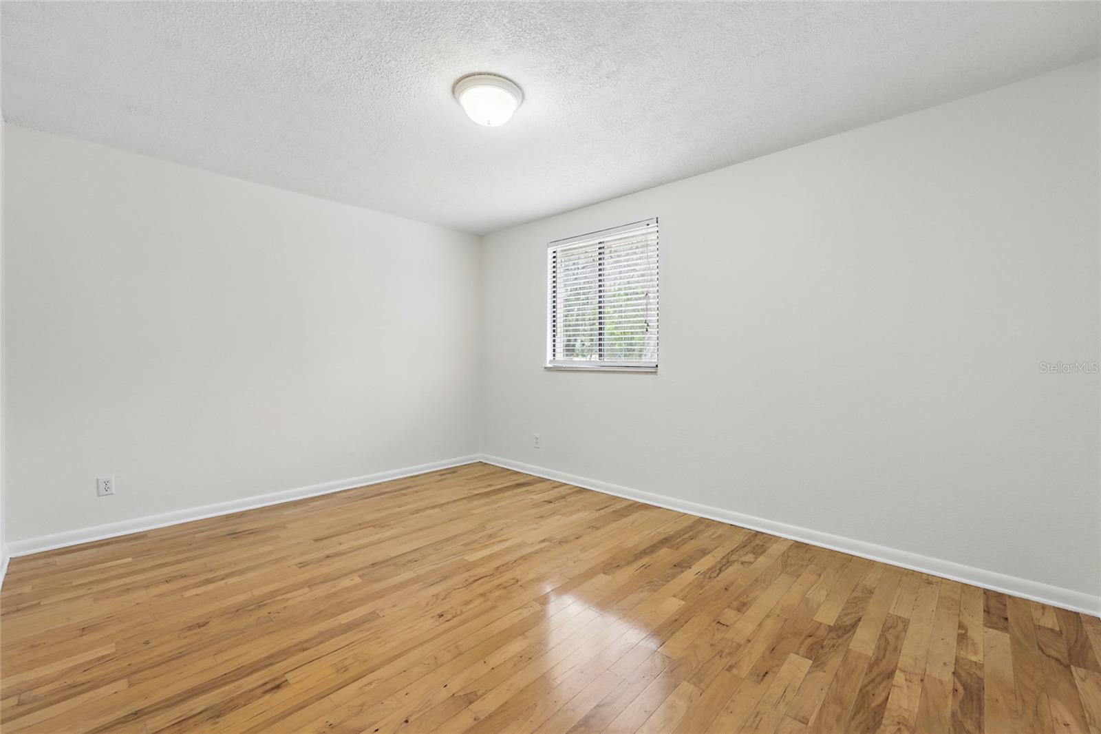 CARLTON AT OAK LANDING CONDO - Residential