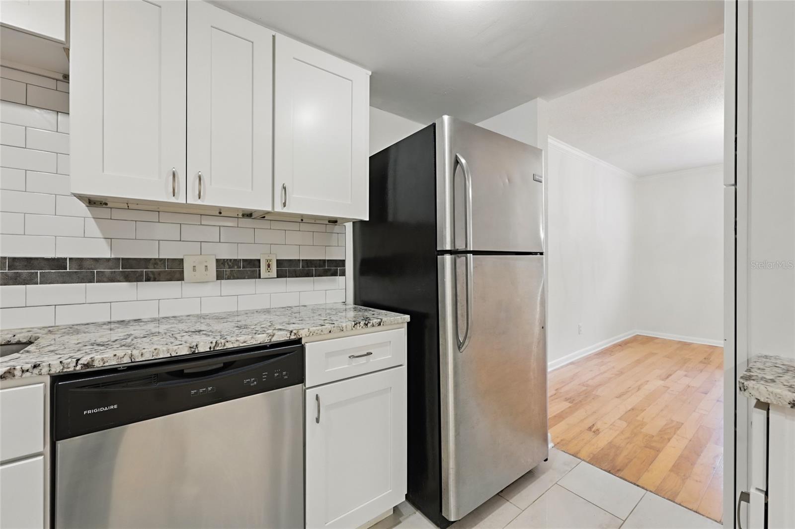 CARLTON AT OAK LANDING CONDO - Residential