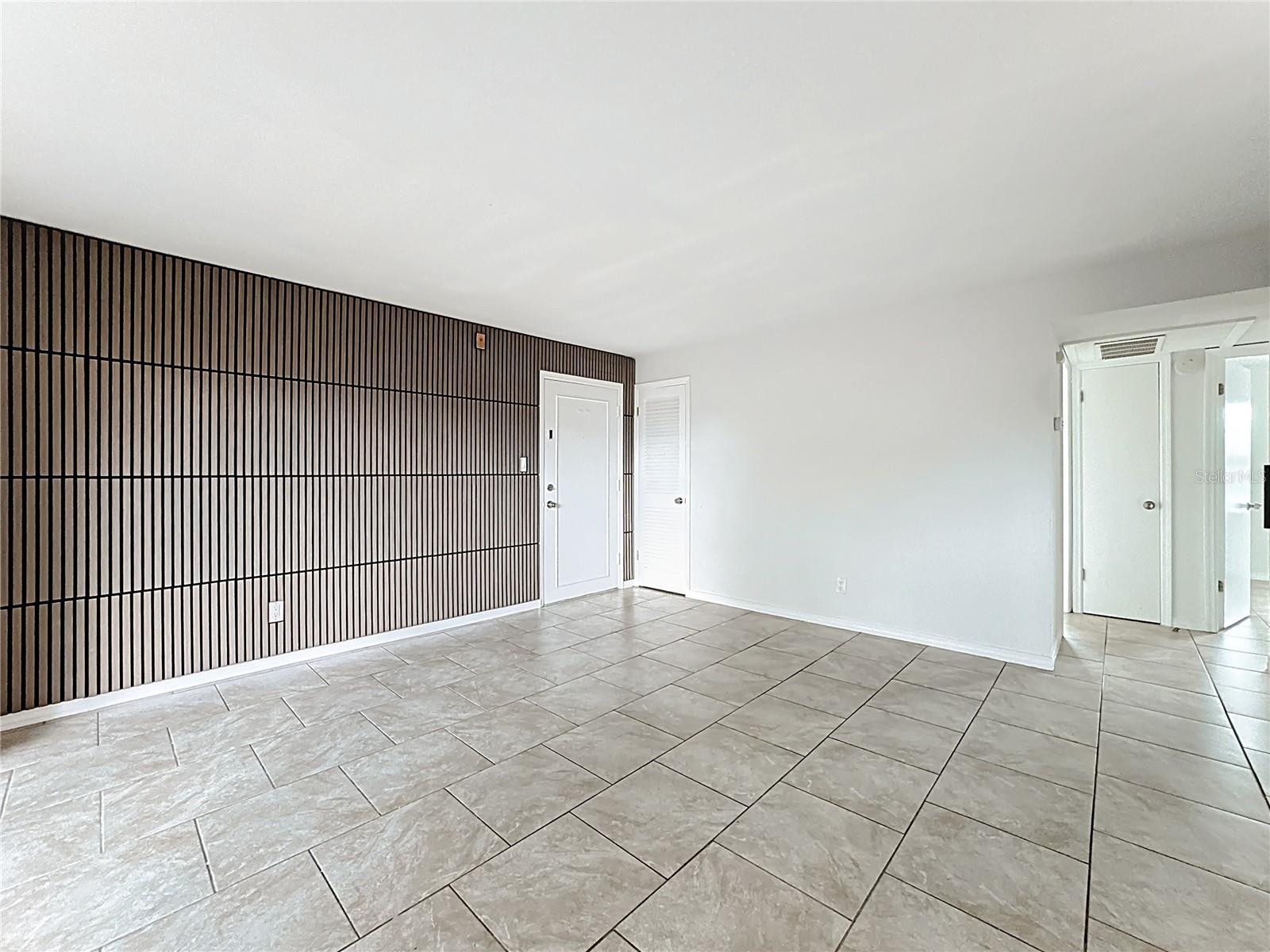 LAKE HOWELL ARMS CONDO - Residential